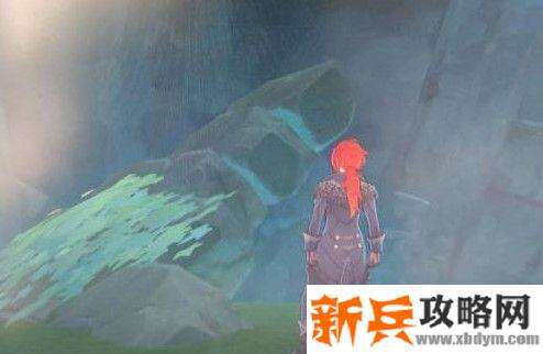 第二个在下去后一面墙后面